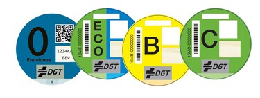 Dónde se puede conseguir la etiqueta medioambiental de la DGT y cuál es su precio