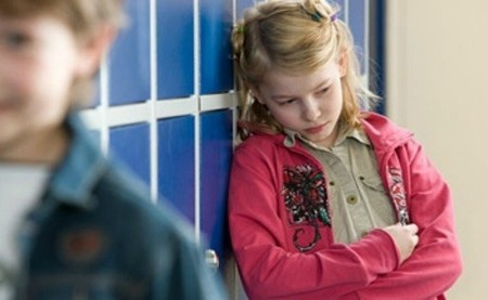 Un niño alérgico alimentario ha fallecido en un colegio de Londres por un supuesto caso de bullying relacionado con su alergia