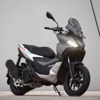 Piaggio y Zongsen, la nueva macroalianza para crear un motor para scooters del carnet A2