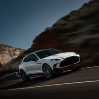 Aston Martin DBX S: una bestia de 717 HP con alma de superdeportivo y cuerpo de SUV 