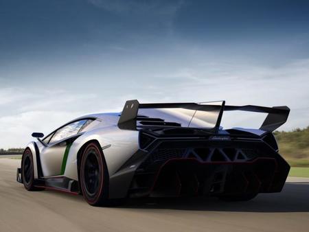 Lamborghini Veneno trasera