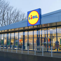 Lidl lanza el kit solar fácil de instalar con el que tener luz gratis en casa al instante sin obras ni papeleos  