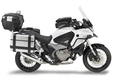 GIVI viste la Honda Crosstourer para no volver nunca a casa