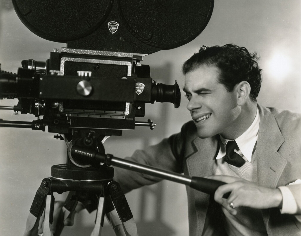 Si tienes Movistar Plus+, llega un nuevo canal de películas gratis a la parrilla esta Navidad: así es 'Frank Capra por M+' 