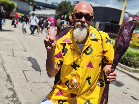 Galaxy Z Flip7 Sofa 12