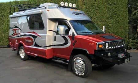 Esta es 'Chummer': una autocaravana con morro de Hummer y un V8 de 329 CV, que es única en el mundo y ahora busca dueño