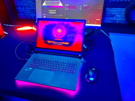 Rog Strix Scar 1618 5
