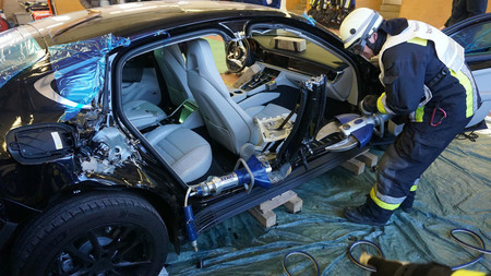 Abierto en canal: así ha terminado este Porsche Panamera, aunque por una buena causa