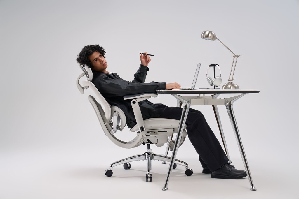 Precio mínimo para la nueva Sihoo Doro C300 V2: una silla ergonómica ideal si no te gustan las que son rígidas como la Markus de Ikea