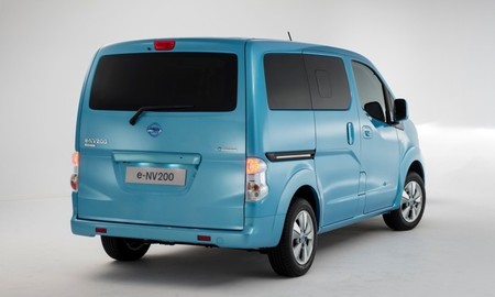Nissan e-NV200 de pasajeros 02