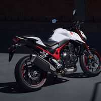 Honda ya tiene en el horno una hermanita deportiva para la Hornet 750, y ya hay una patente que lo demuestra