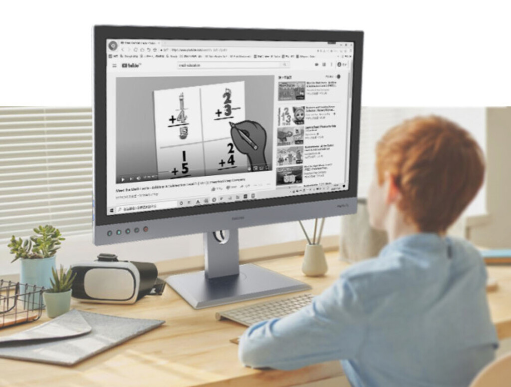 Nada de paneles OLED o LCD: con una pantalla de tinta electrónica, este este monitor es único en su especie