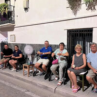 Este pueblo de Zaragoza ha vuelto a hacer historia batiendo su propio récord en salir a la fresca: "Convocamos a 200 vecinos y fuimos casi 400" 
