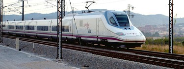 Que el AVE entre Madrid y Barcelona baje de dos horas es una muy buena noticia... y también un síntoma preocupante