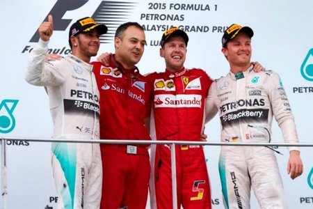 Ferrari y Vettel vuelven a la victoria en el Gran Premio de Malasia