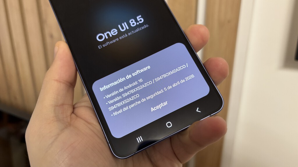 Si estás esperando el parche de seguridad de abril para tu Galaxy, esta es la pista más clara para saber cuándo te llega 