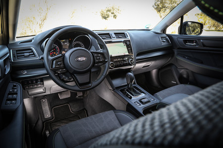 Subaru Outback Black Edition GLP Interior