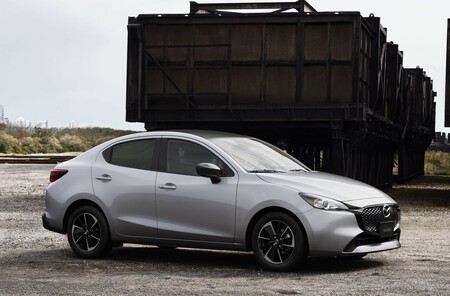 Foto 2 Mazda2 Sedan 2024