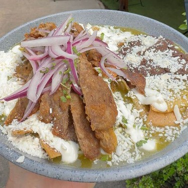 El paraíso de los chilaquiles en CDMX: porciones de hasta 1 kilo para un desayuno épico de fin de semana