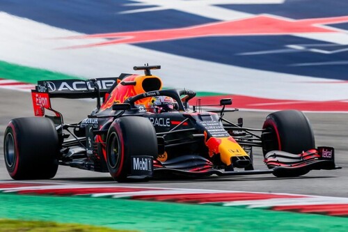 Max Verstappen controla a Lewis Hamilton en Austin y Fernando Alonso vuelve a desafiar a la FIA