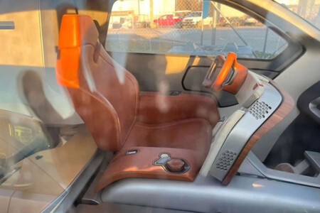 Dos Prototipos Nissan Olvidados En Deshuesadero 5
