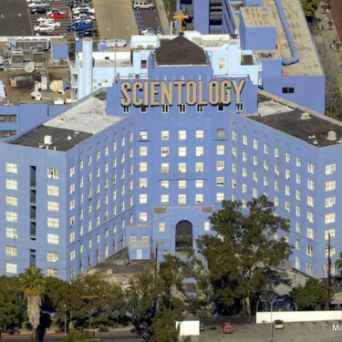 El nuevo pasatiempo de TikTok es entrar por sorpresa en uno de los edificios más vigilados de Hollywood: el de la Cienciología