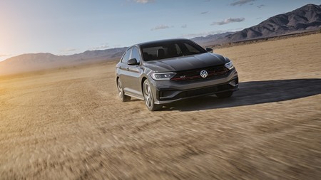 El Volkswagen Jetta GLI 2020 tiene el talento de GTI en formato sedán