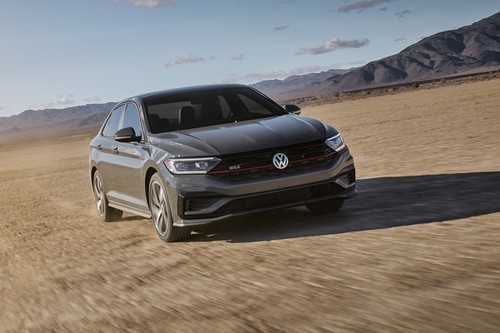 El Volkswagen Jetta GLI 2020 tiene el talento de GTI en formato sedán