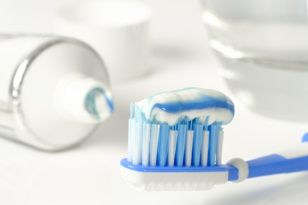 Una niña de 11 años muere por una reacción alérgica a la pasta de dientes
