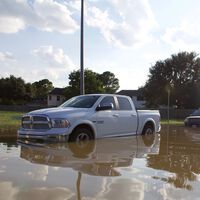 En California hay tantos accidentes y desastres naturales que las aseguradoras están huyendo de los conductores
