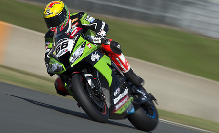 Superbikes Magny Cours 2012: agria victoria para Tom Sykes, gloria para Max Biaggi