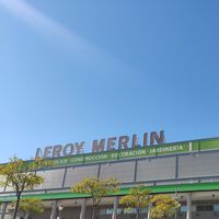 Leroy Merlin arrasa con el conjunto de jardín más vendido y resistente para disfrutar de las comidas familiares al aire libre 