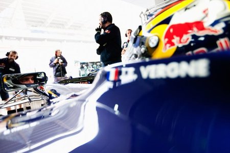 Jean-Eric Vergne, piloto Red Bull en los entrenamientos para jóvenes pilotos de Abu Dhabi