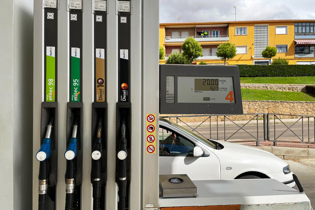 La gasolina a 3€/litro ya acecha en el horizonte. Y la podemos ver este mismo verano