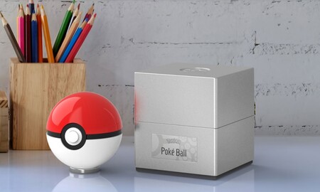 Con esta fantástica réplica de la Poké Ball podrás sentirte como Ash Ketchum, si tu bolsillo te permite gastarte 100 dólares