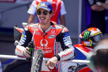 Pecco Bagnaia tiene una lesión en la rodilla, una fractura en la tibia y se perderá Brno y Austria