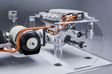 Desvelados los primeros detalles técnicos del coche de hidrógeno de BMW: así se moverá el BMW i Hydrogen NEXT