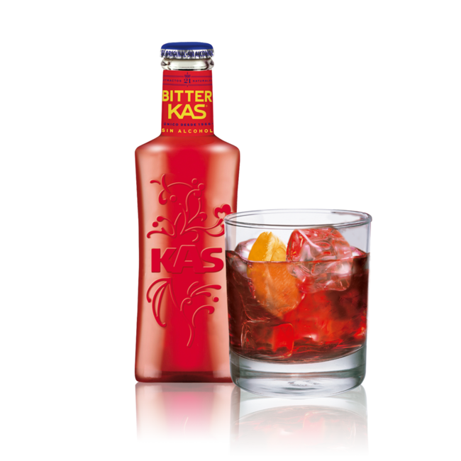 Bitter Kas cumple 50 años y lo celebra cambiando de imagen