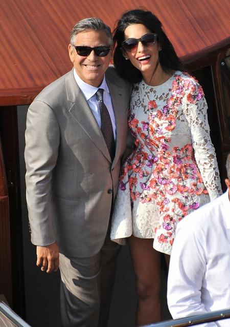 Pero qué par de tortolitos están hechos George Clooney y Amal Alamuddin