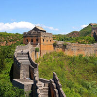 Con sus 21.000 kilómetros, la Gran Muralla China tenía un defecto que ningún arquitecto vio: sus guardias fabricaban los enemigos que debían detener 