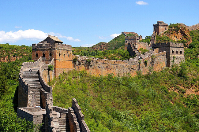 Con sus 21.000 kilómetros, la Gran Muralla China tenía un defecto que ningún arquitecto vio: sus guardias fabricaban los enemigos que debían detener
