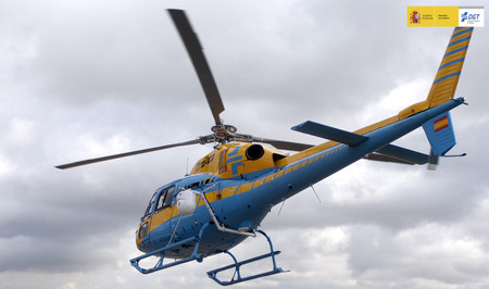 ¿Por qué no? El helicóptero Pegasus de la DGT también sirve para perseguir y denunciar ciclistas infractores