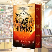 Me he leído ‘Alas de Hierro’ y lo siento pero no vale los 120 euros que piden por Wallapop, por más bonitos que sean sus tacos ilustrados