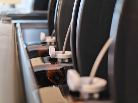 Detalle de los alimentadores del AMS 2 Pro | Imagen: Xataka