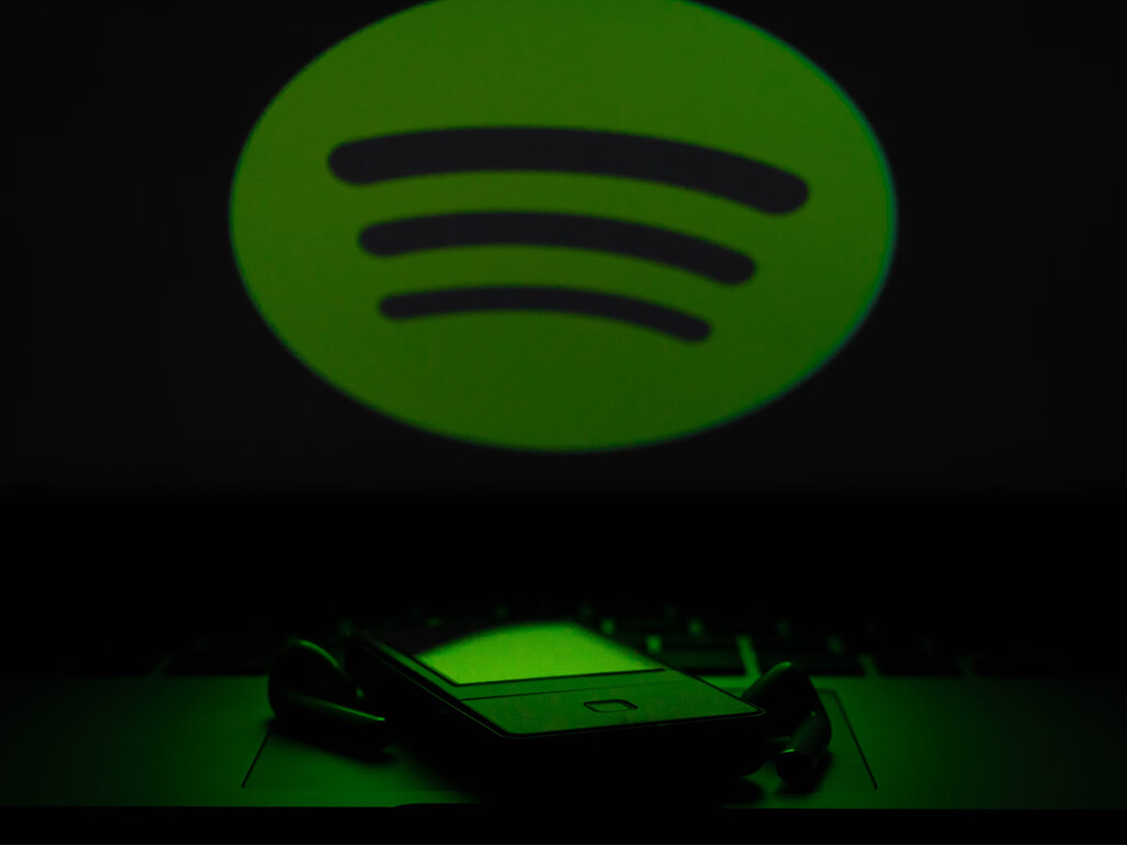 Spotify estaría planeando subir el precio de su plan de pago, pero sólo te afectará si usas la app de música para escuchar audiolibros . Noticias en tiempo real