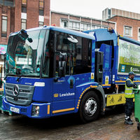 Este es el Mercedes-Benz eEconic, un camión eléctrico que recogerá la basura sin emisiones y en silencio desde 2021