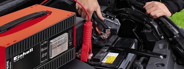Los mejores cargadores de batería y arrancadores para resucitar un coche parado, seleccionados por Motorpasión