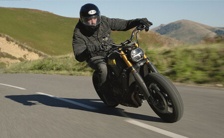 Yamaha Xsr700 Disruptive