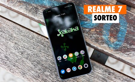 Participa en nuestro sorteo y llévate gratis este telefonazo: consigue el nuevo Realme 7 con Xataka