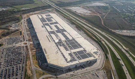 Giga Tesla Espacio 2